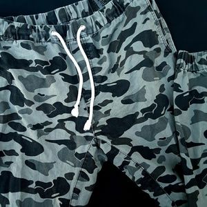 Divided Camo Jogger Pants